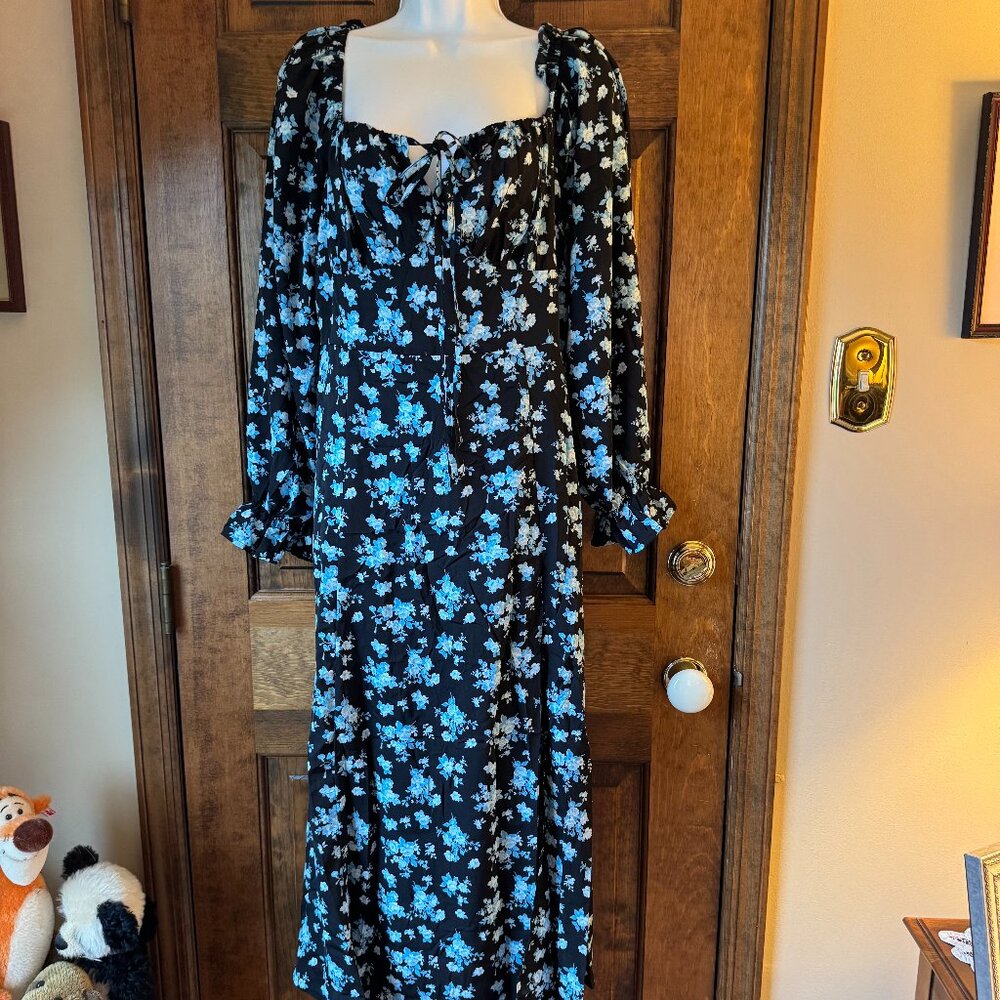 Black w/Scattered Light Blue Flowers Off-the Shoulder Midi Dress Large
